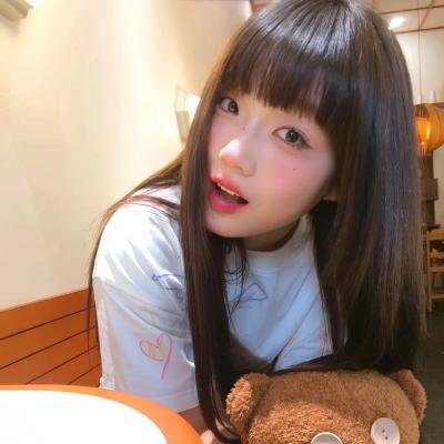 呢喃语页 海报